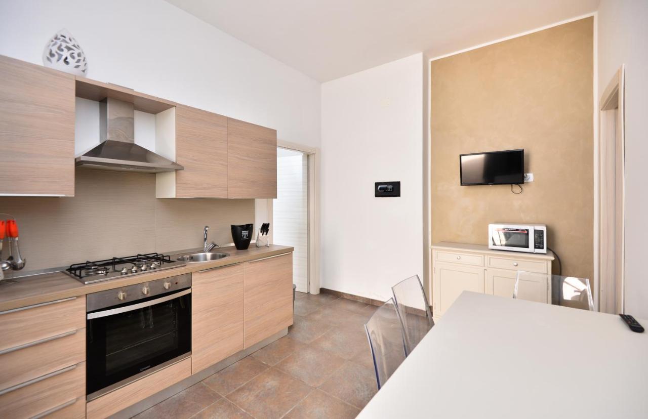 Damavi Suite 2 Torre dell'Orso Exterior photo